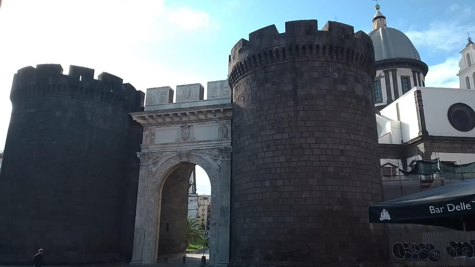 Puntoxenia Torri Aragonesi Apartment Naples Luaran gambar